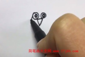 树上的猫头鹰简笔画